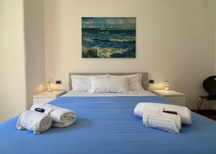 Bright With Balcony In Corso Xxii Marzo Apartment *