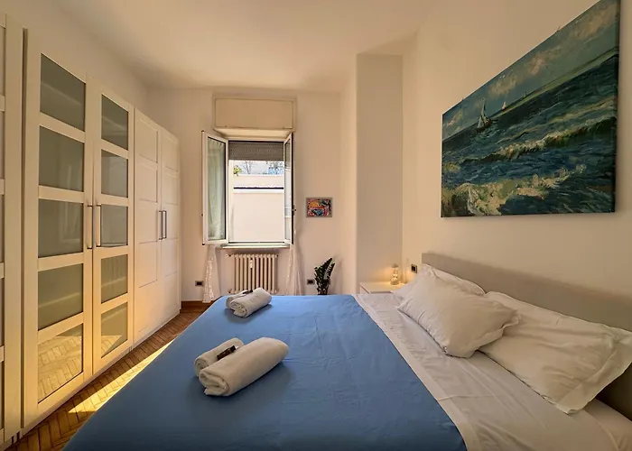 Bright With Balcony In Corso Xxii Marzo *