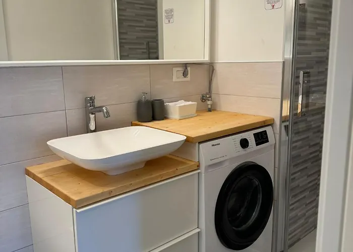 Ps Is Just Above The Subway M3 - 9mins To Duomo * Milano