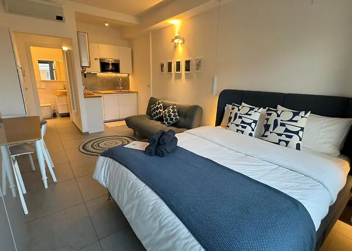 Ps Is Just Above The Subway M3 - 9mins To Duomo