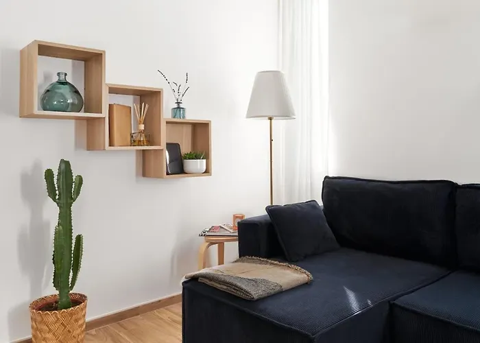 La Maison Blue, Between Portello-fiera-mico-citylife Milánó