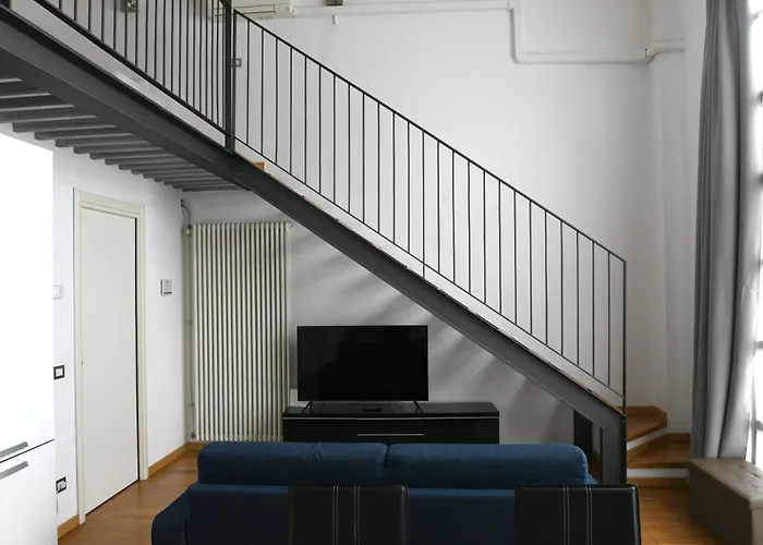 بيت للعطل Loft Industrial Revival *