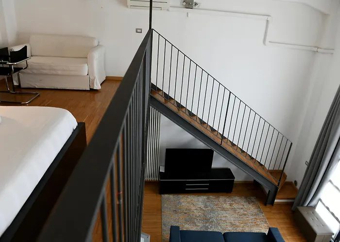 Loft Industrial Revival بيت للعطل