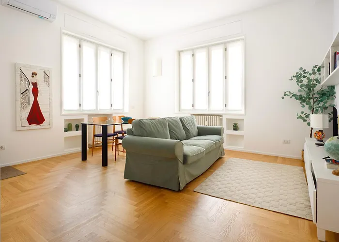 Just Urban - Bright New 2br In Center - M2 And M4 *