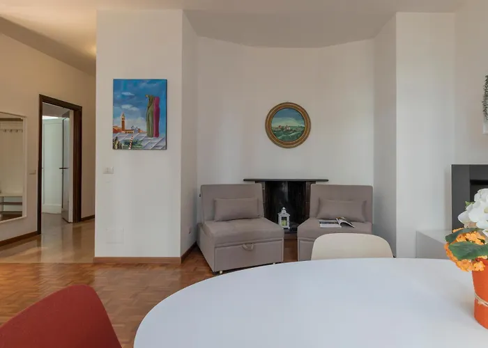 I-host Luxury - Cherubini 6 * Milán