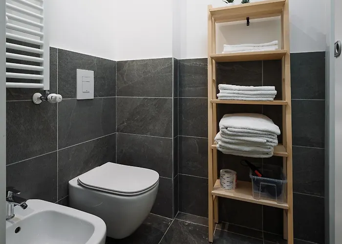 Nyaraló New - Loft 4 Pax - 50m From Metro - Private Entry *