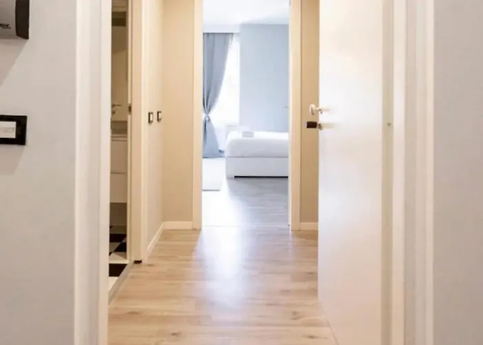 דירה Station Spacious 2br Flat