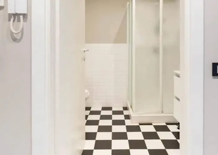 Station Spacious 2br Flat *