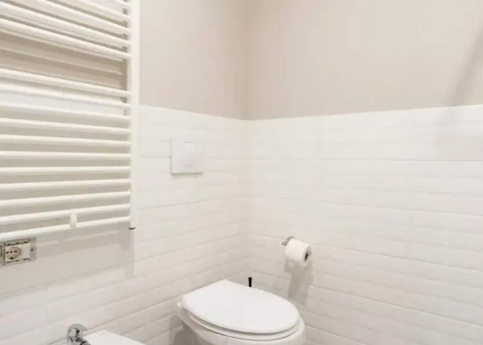 דירה Station Spacious 2br Flat