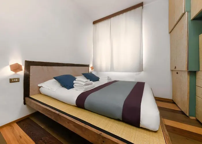 Apartman Isola Fs 150 M Metro Marche Milánó