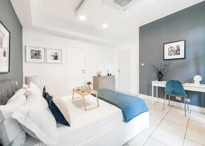 Easylife - - Passarella 1 - Centro Storico Апартаменты *