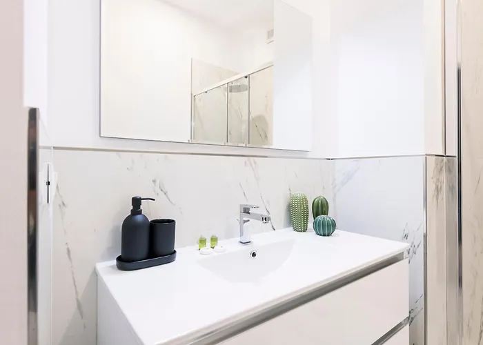Appartamento Easylife - Elegante E Rifinito Vista Duomo In Piazza San Babila