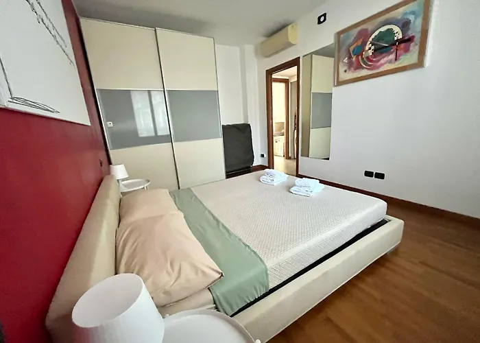 Santa Giulia Terrace - 15 Mins Center *