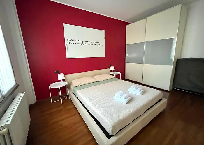 Santa Giulia Terrace - 15 Mins Center