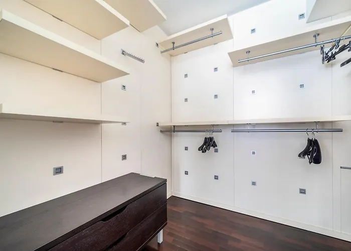 Red Lofty - Parcheggio Privato - 2 Fermate Da Rho Fiera, Mico E Bovisa