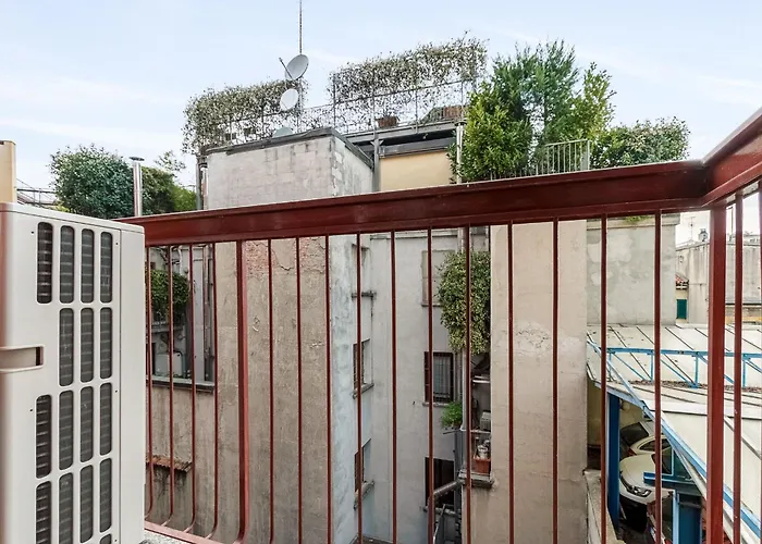 Palazzo Visconti Di Modrone, Two Beautiful By Halldis Apartment Milan