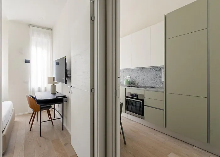 Palazzo Visconti Di Modrone, Two Beautiful By Halldis Apartment