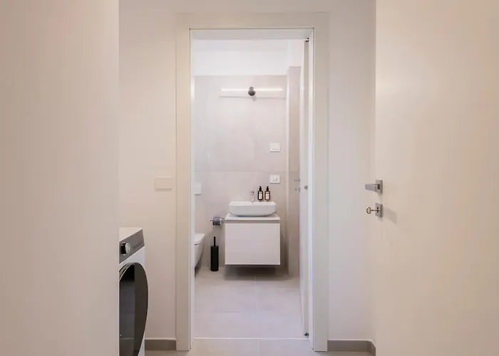 Relstay - De Angeli 4* ميلان