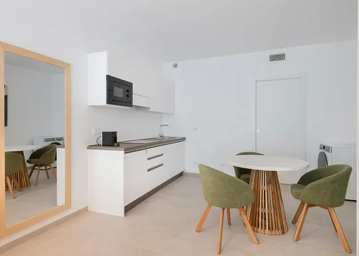 Relstay - De Angeli 4*