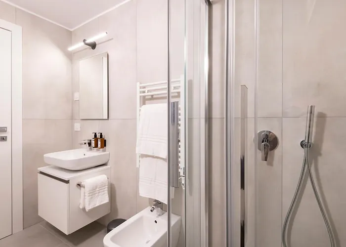 Relstay - De Angeli 4* Milan