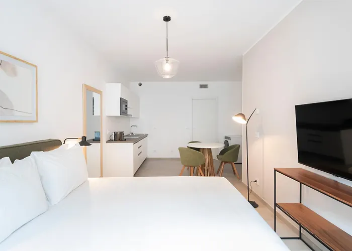 Relstay - De Angeli 4* Milan