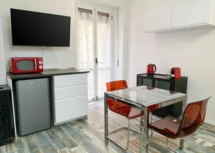 The Nomad's Nest - Near Station