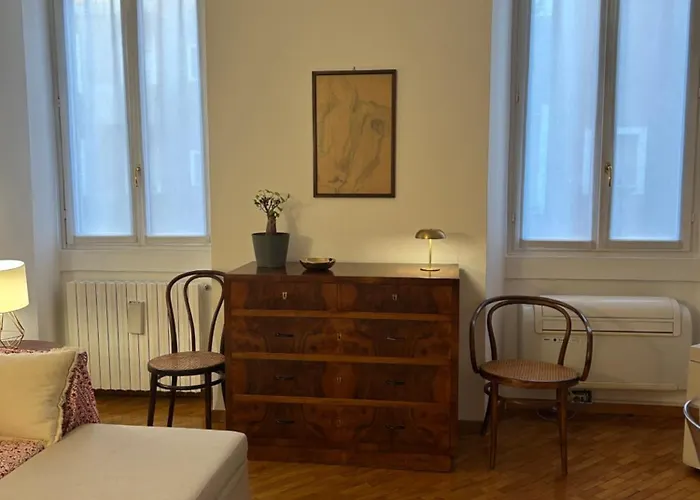 Bilocale Red House - Two Red House, Cosy Flat Apartmán Milán