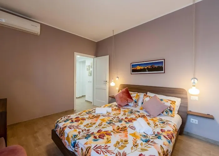 דירה Attico - 2min Metro - Elegante With Ac