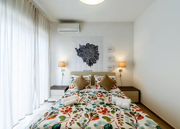 דירה Attico - 2min Metro - Elegante With Ac *