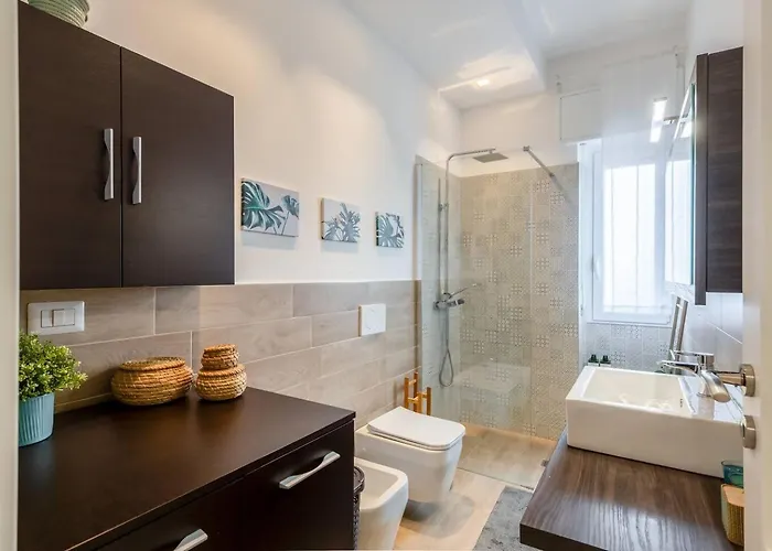 דירה Attico - 2min Metro - Elegante With Ac מילאנו