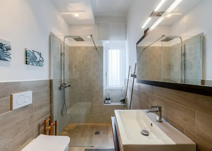 Attico - 2min Metro - Elegante With Ac * מילאנו