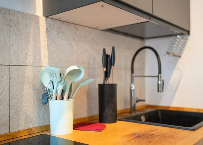 Spacious And Bright In Porta Vittoria *