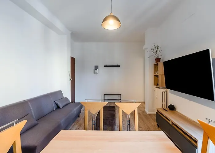 Spacious And Bright In Porta Vittoria 아파트