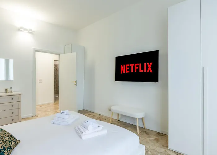 Velvet House 26 - Center By Innstay