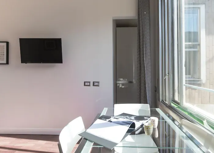 アパート Italianway Easy - Porta Nuova 52 A ミラノ