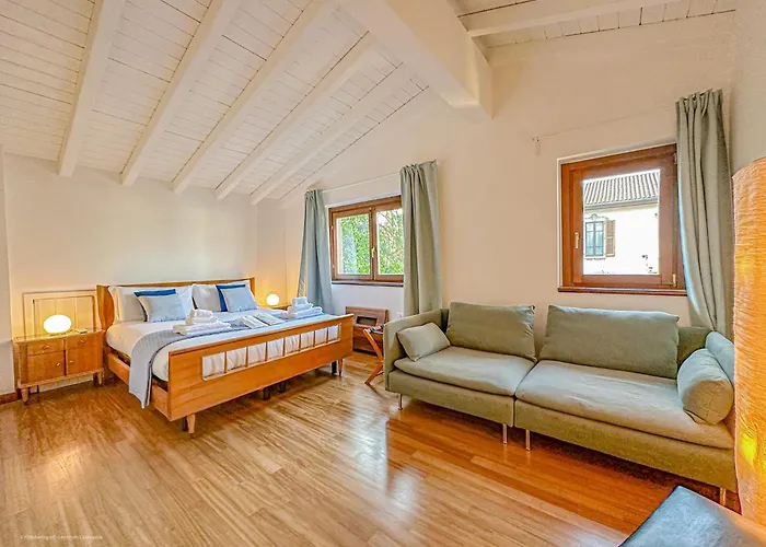 Villa Corelli - Parking And Exclusive Garden *