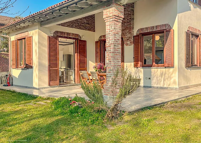 Villa Corelli - Parking And Exclusive Garden *