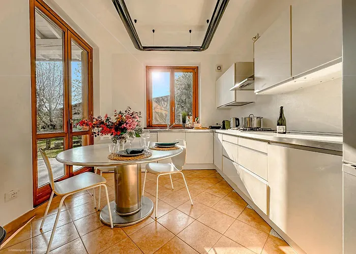 Villa Corelli - Parking&exclusive Garden