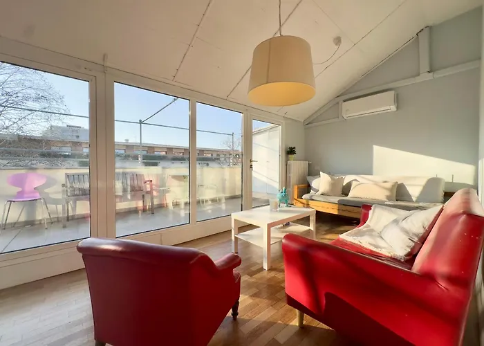 Tricolore Skyline Terrace