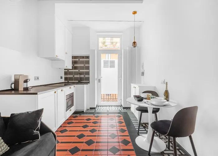 Cre12 -loreto - Duomo- Design - Elegant - Modern דירה מילאנו