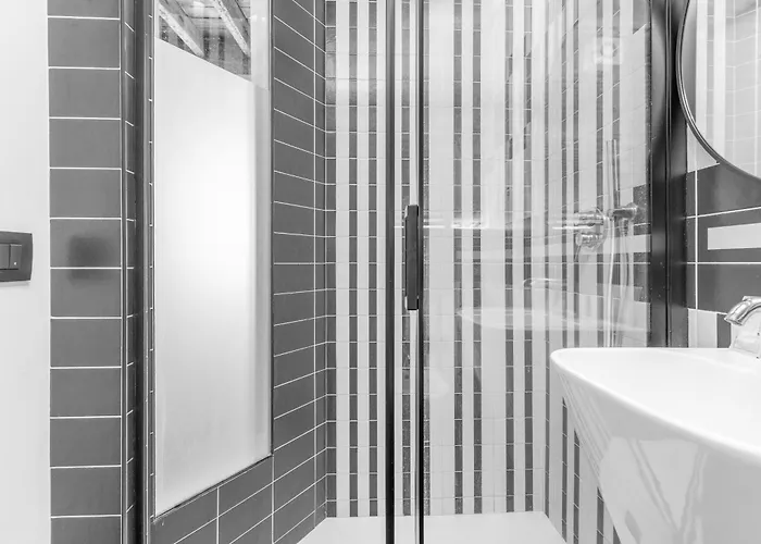Cre12 -loreto - Duomo- Design - Elegant - Modern דירה מילאנו