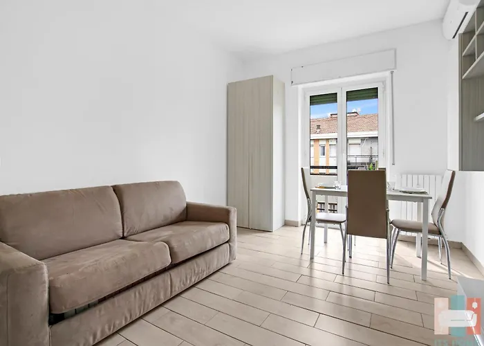 Ag17 - In The Center Of - * Mediolan