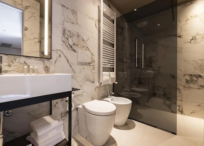 Joy 124 Hotel