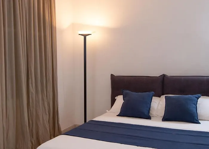 Elegant Little - Center - M4 Station דירה