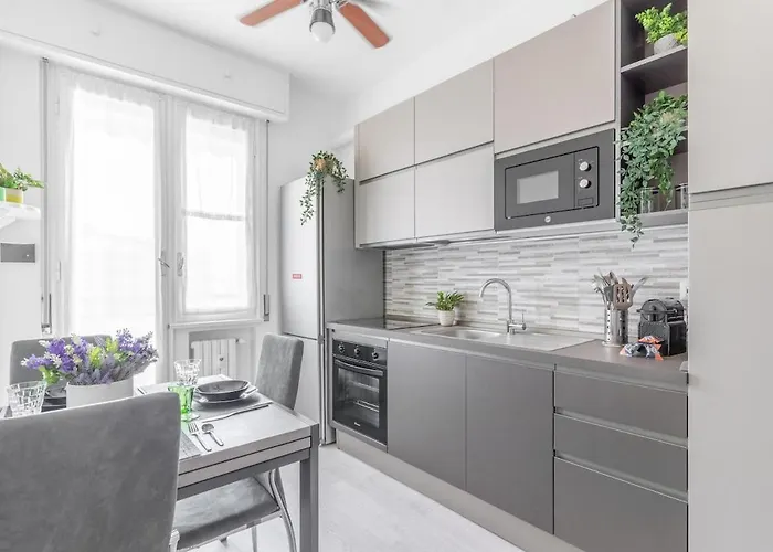 Comodo E Confortevole-sesto Piano Con Vista Apartment Milan