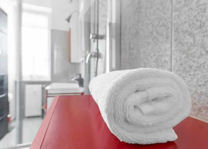 Comodo E Confortevole-sesto Piano Con Vista Apartment