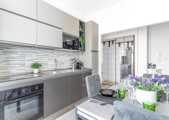 Comodo E Confortevole-sesto Piano Con Vista *