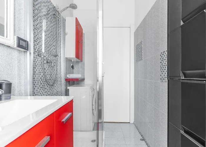 Comodo E Confortevole-sesto Piano Con Vista Milan