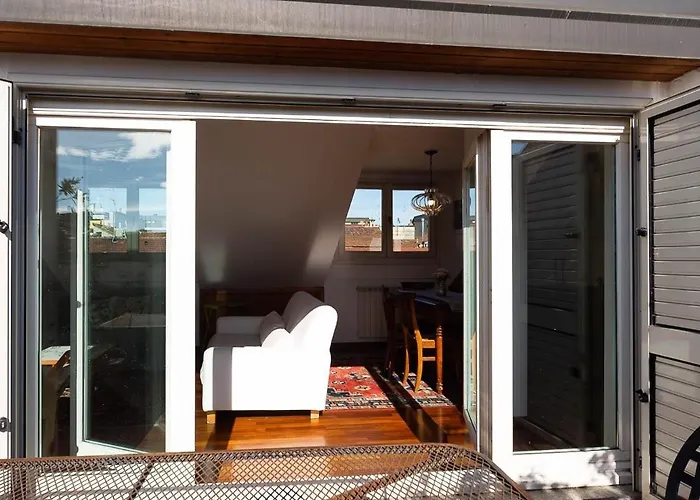 Apartament Station 10 Min Private Terrace Skyview 6 Pax *