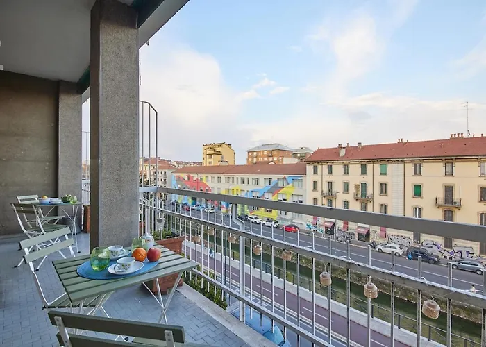 Affaccio Sul Naviglio - Spazioso Con 6 Posti Mediolan